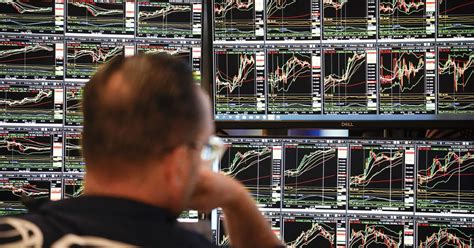 Stock market today: Wall Street churns to a mixed finish